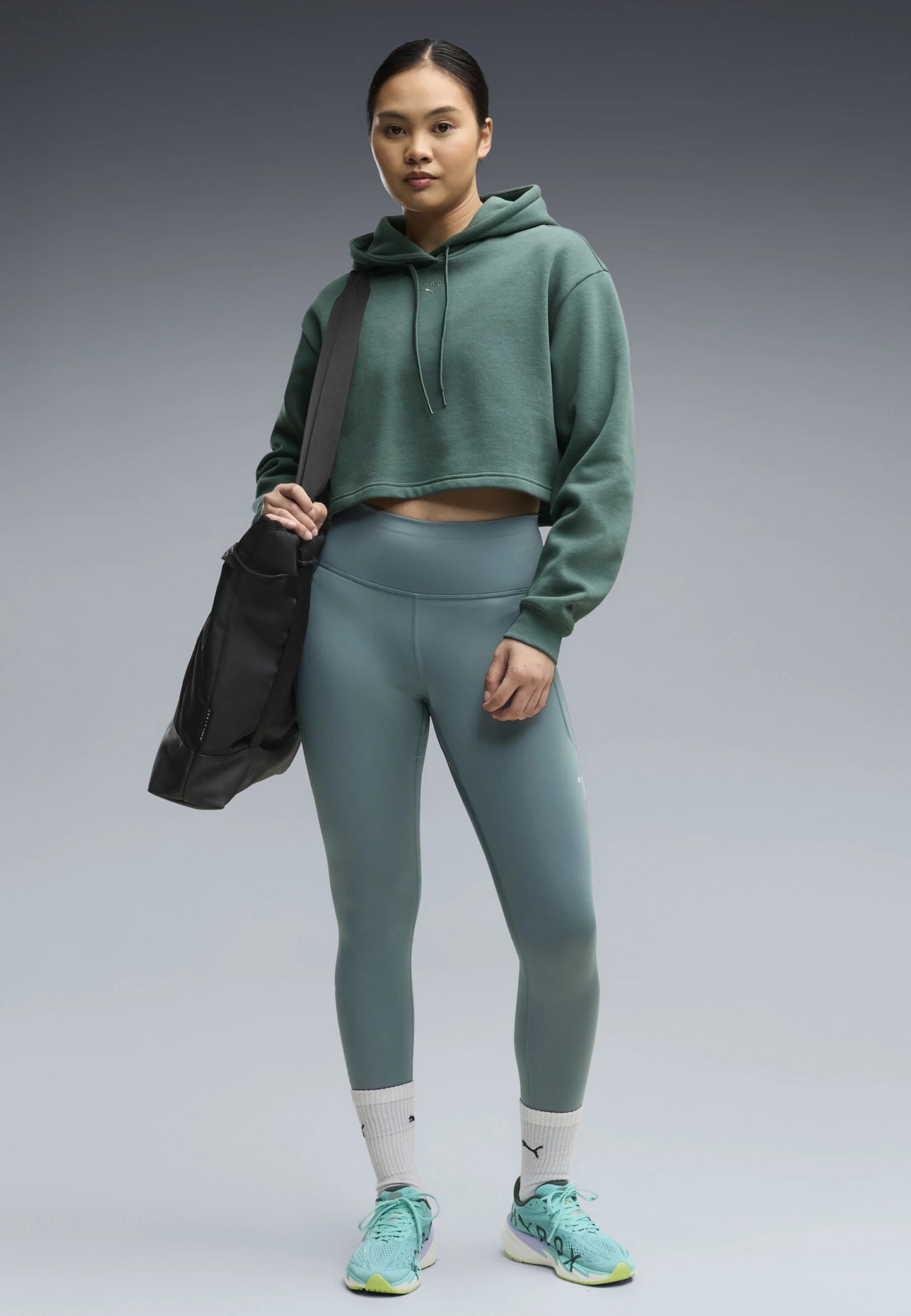 W PUMA X HYROX HEAVYWEIGHT HOODIE Herb Green